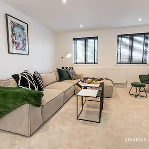 The Hideaway By Grandeur Bournemouth